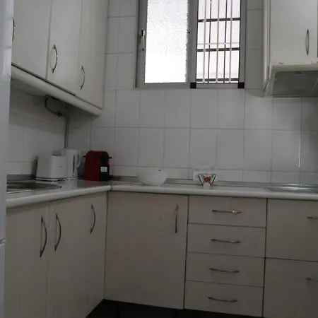 Sunny 3 Bedroom Sleeps 5 Walking Distance Transport Restaurants And Supermarkets Torreblanca