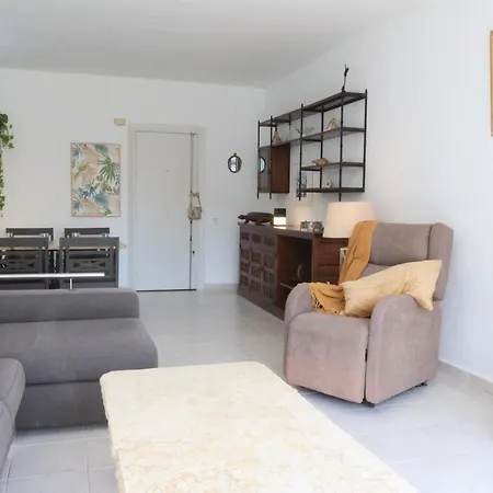 Sunny 3 Bedroom Sleeps 5 Walking Distance Transport Restaurants And Supermarkets Torreblanca *