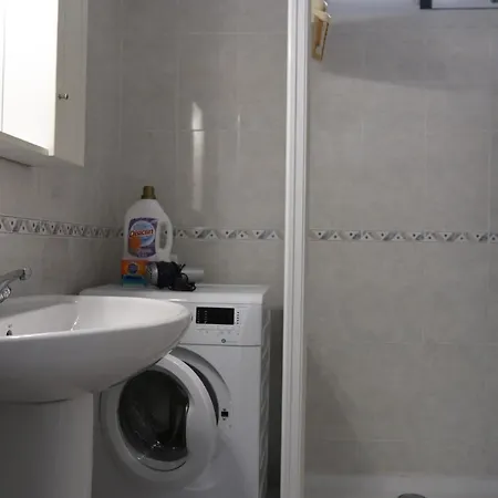 Апартаменты Sunny 3 Bedroom Sleeps 5 Walking Distance Transport Restaurants And Supermarkets Torreblanca *