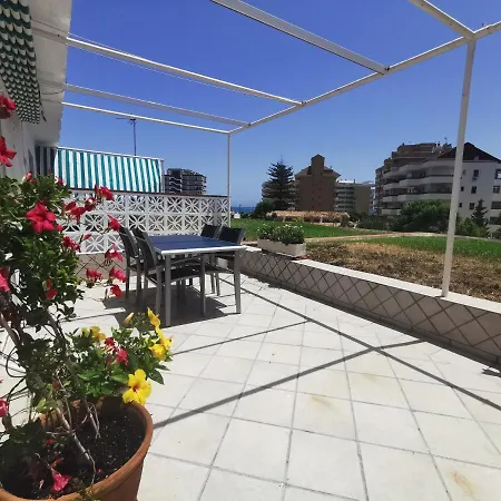 Апартаменты Sunny 3 Bedroom Sleeps 5 Walking Distance Transport Restaurants And Supermarkets Torreblanca *