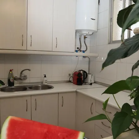 Апартаменты Sunny 3 Bedroom Sleeps 5 Walking Distance Transport Restaurants And Supermarkets Torreblanca Фуэнхирола