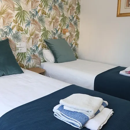 Sunny 3 Bedroom Sleeps 5 Walking Distance Transport Restaurants And Supermarkets Torreblanca Апартаменты